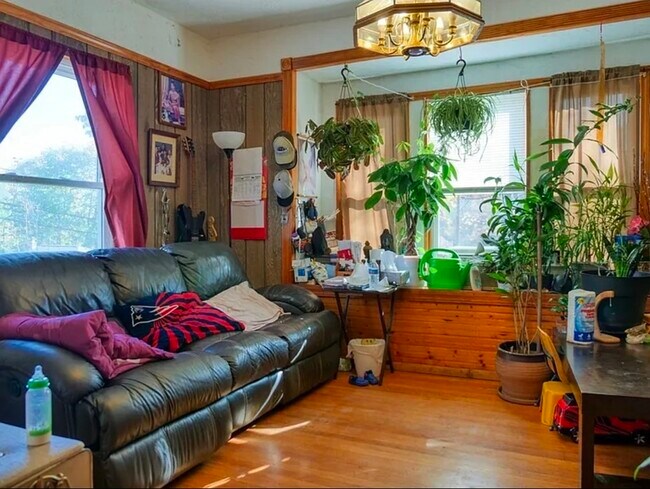 Foto del edificio - 7 Rockwood Ave