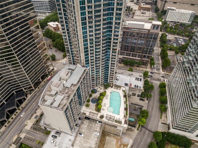 Foto del edificio - 400 W Peachtree St NW