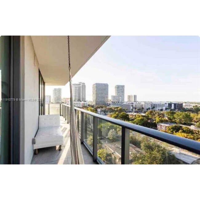 Foto del edificio - 501 NE 31st St