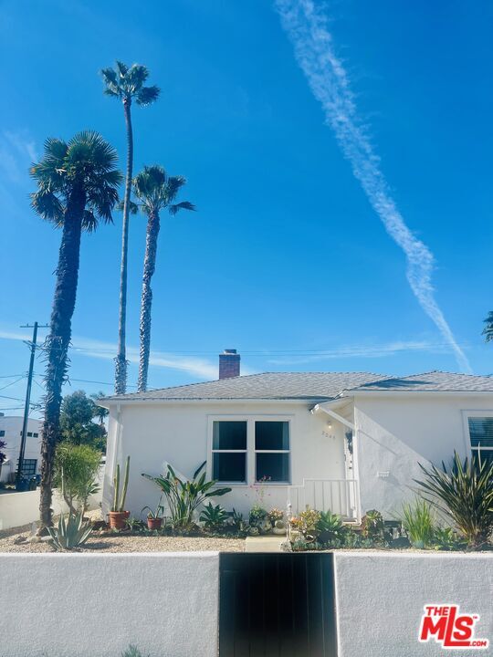 Foto del edificio - 2045 Glencoe Ave