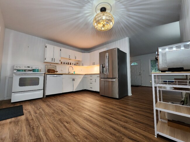 Foto del edificio - 285 Brookside Dr