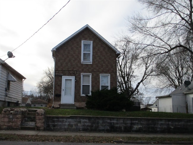 Building Photo - 2320 W Garden St
