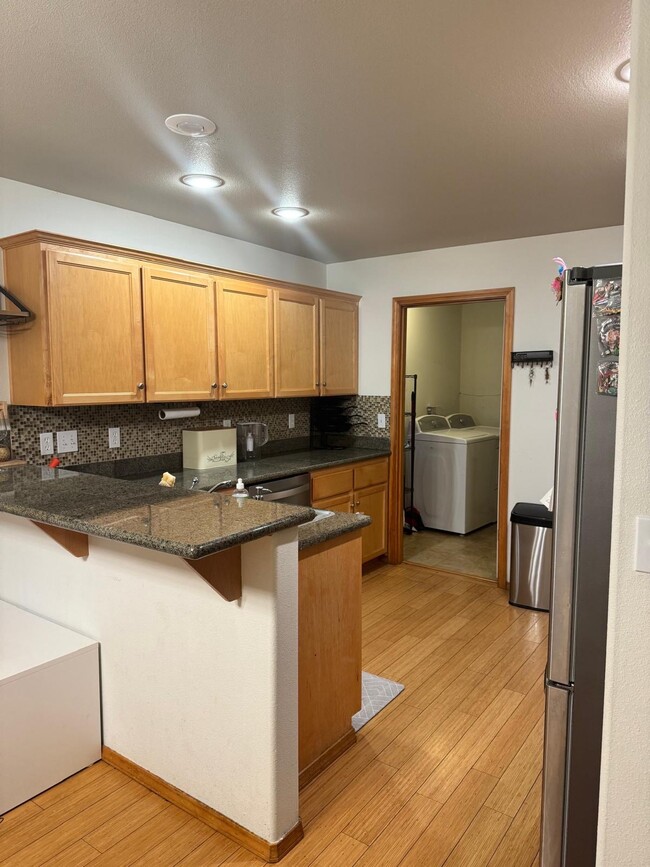 Foto del edificio - 320 Zillah Pl SE