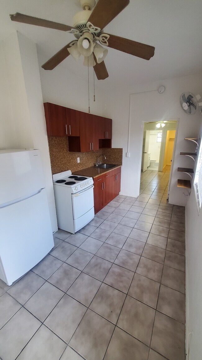 Foto del edificio - 2335 SW 9th St