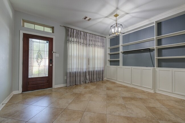 Building Photo - 10009 Boulder Bend Ln
