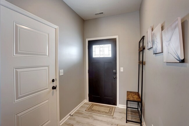 Building Photo - New 3Br, 2.5 Bath @ Willow Cascades!