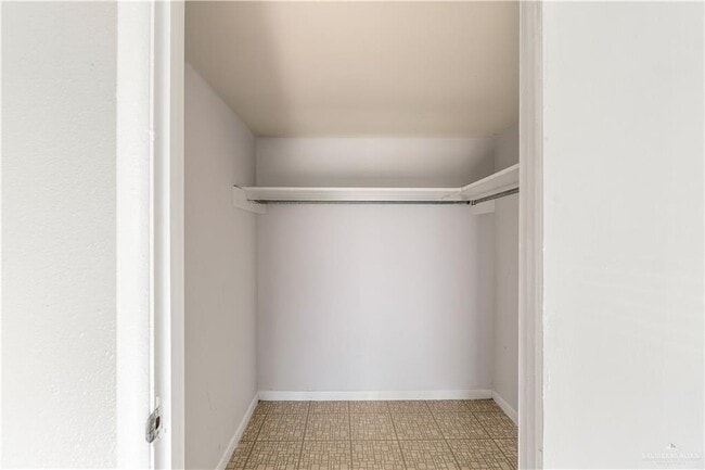 Building Photo - 8 S Montevideo Ave