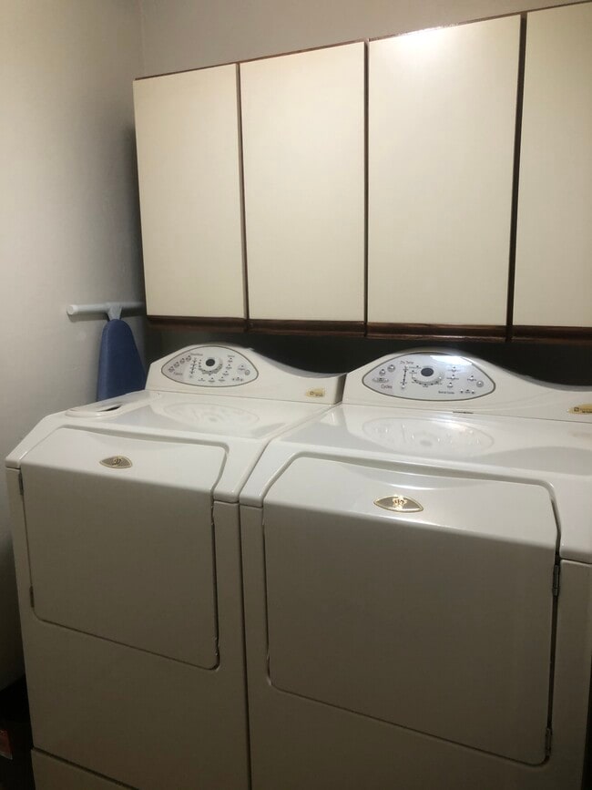 Building Photo - 2860 Duffton Loop