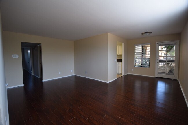 Foto del edificio - 12352 Burbank Blvd