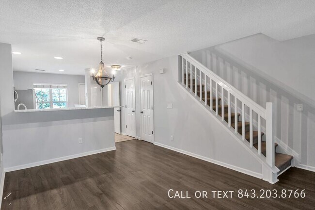 Foto del edificio - 8100 Shadow Oak Dr