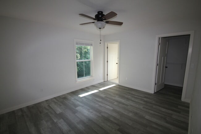 Foto del edificio - Luxury 4 Bed / 4 Bath Bungalow Cottage -- ...