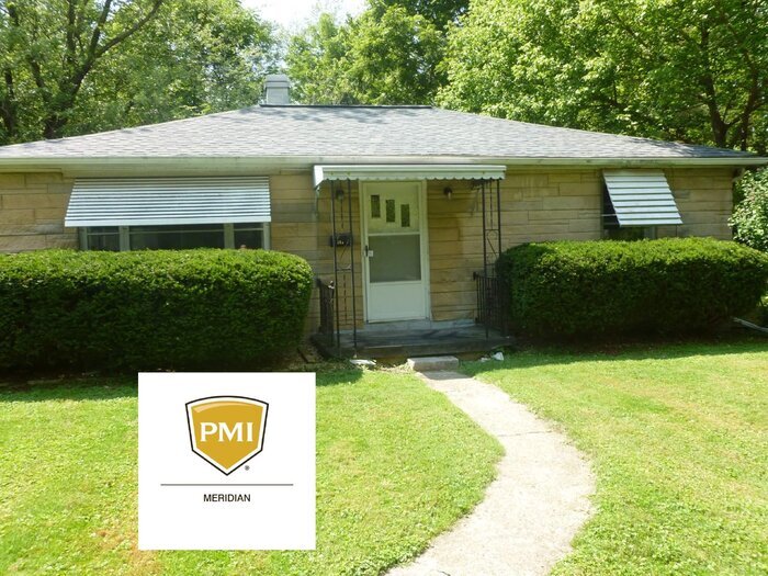 Primary Photo - 116 S Bryan Ave