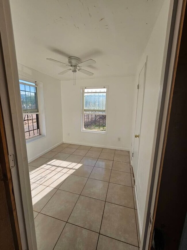 Foto del edificio - 904 S Florida Ave