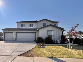 Building Photo - 1602 Dodder Dr