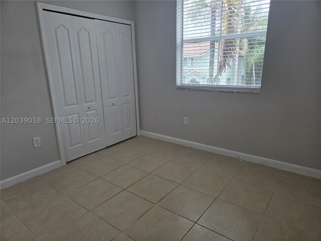Foto del edificio - 2460 SE 16th Terrace