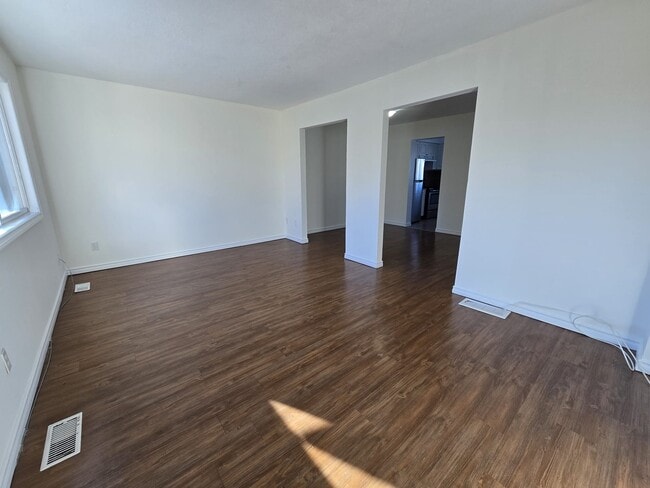 Building Photo - Stoneglen Townhouses