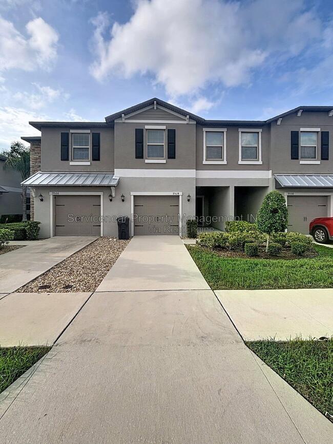 Building Photo - 9528 Pembrooke Pines Dr