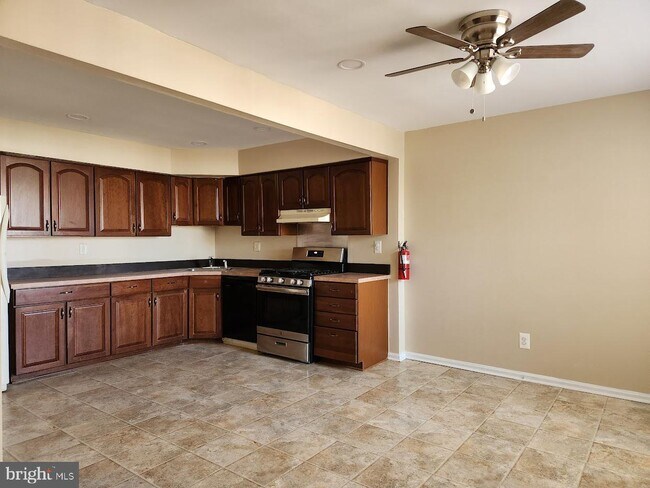 Building Photo - 1103 Elena Ct