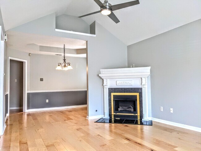 Foto del edificio - 2045 Shoreline Dr