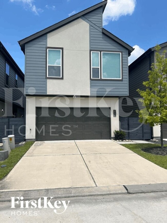 Building Photo - 317 N Centro Cir