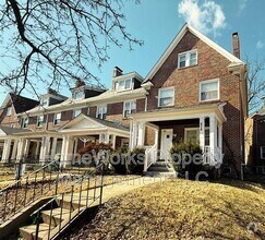 Building Photo - 616 N Woodington Rd