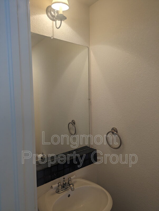 Foto del edificio - 746 Arrowwood Street