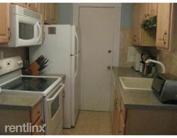 Foto del edificio - 374 Chestnut Hill Ave