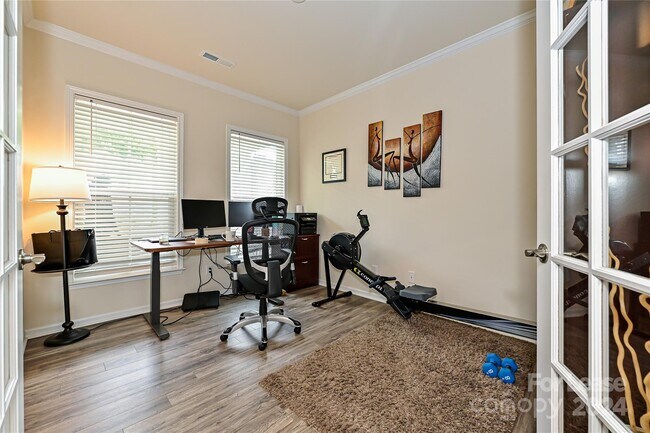 Foto del edificio - 7100 Brookline Pl