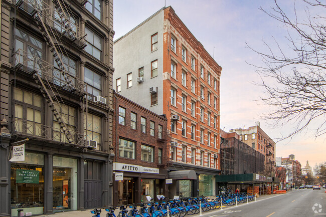 Building Photo - 436-442 W Broadway