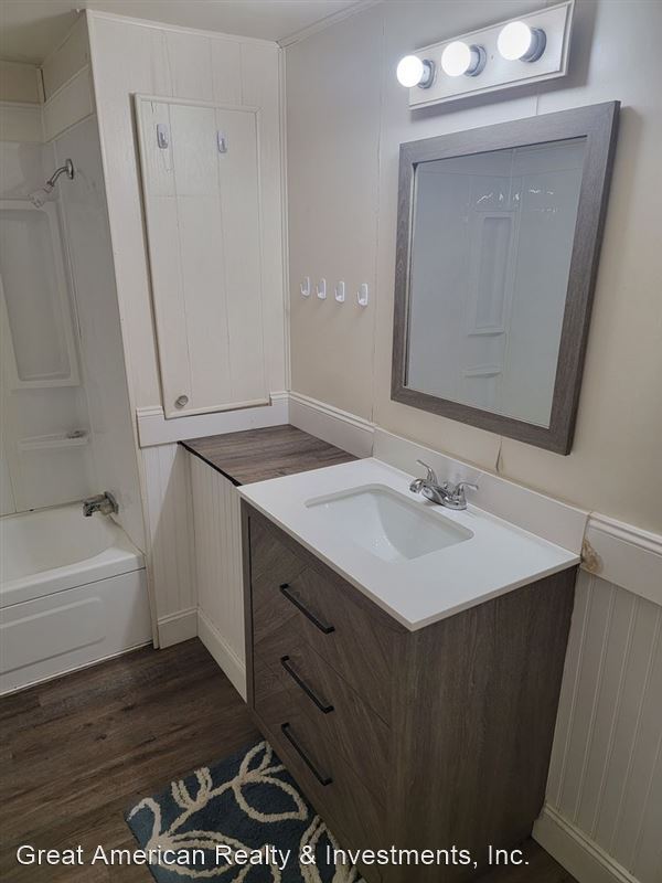 Building Photo - 3670 E Squaw Valley Dr