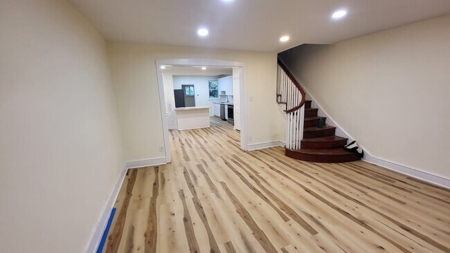 Foto del edificio - 638 E Locust Ave