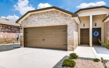 Building Photo - 10007 Westover Bluff