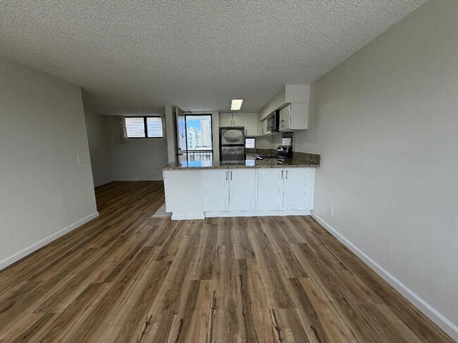 Photo - To register for the showing time, note the 4 digit code: 6041 and click "APPLY NOW."(mobile:orang... House