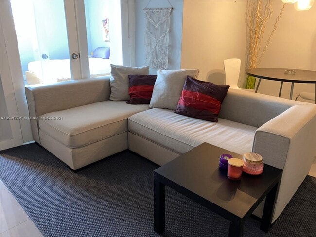 Building Photo - 921 Jefferson Ave