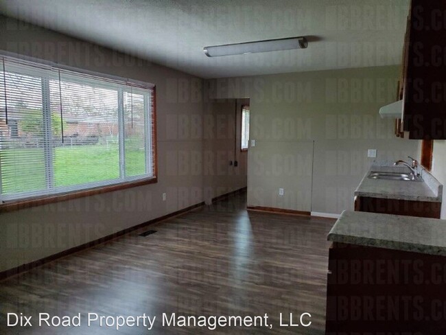 Building Photo - 3 br, 1 bath House - 440 West Wenger Road,