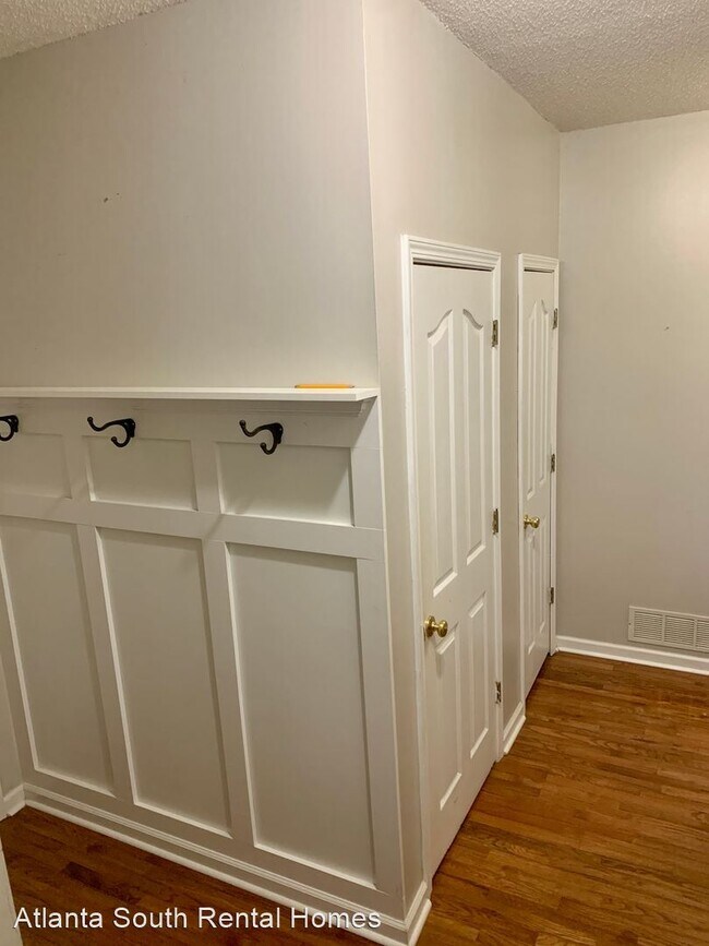 Building Photo - 6 br, 5 bath House - 50 Birchwood Lane
