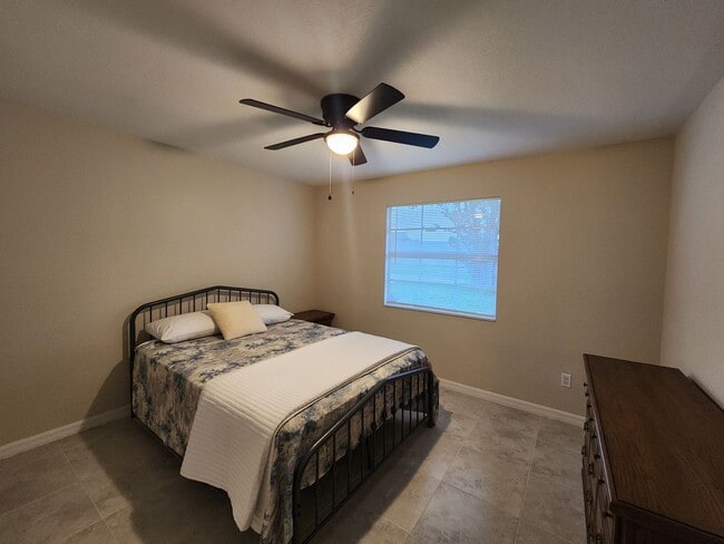 Building Photo - Cozy Duplex in the Beautiful Buckingham Area