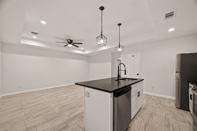 Foto del edificio - 4302 Hirsch Rd