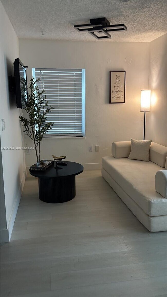 Foto del edificio - 625 SW 16th Ave