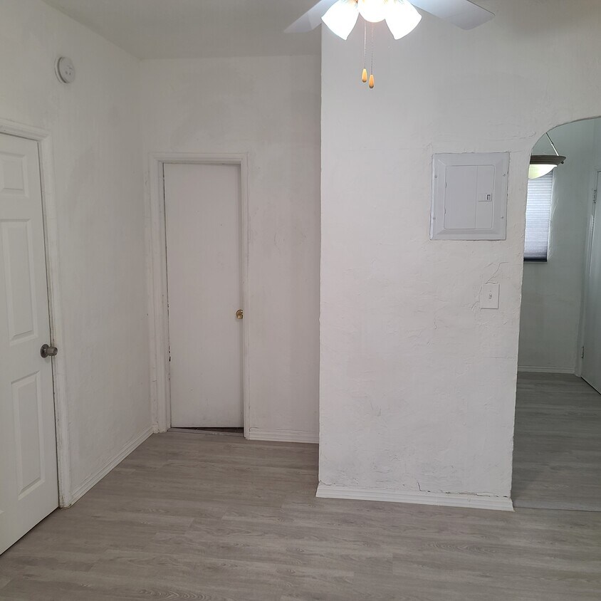 Primary Photo - 1614 Meridian Ave