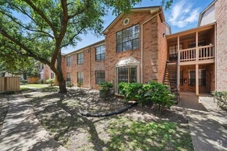 Building Photo - 2255 Braeswood Park Dr