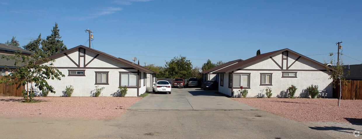Primary Photo - 13890 Juniper St
