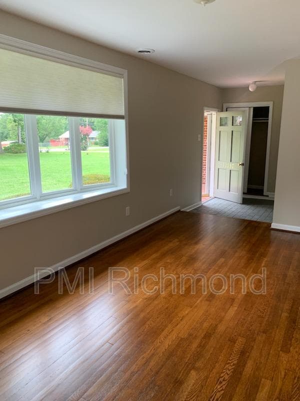Building Photo - 11137 Thorncroft Dr
