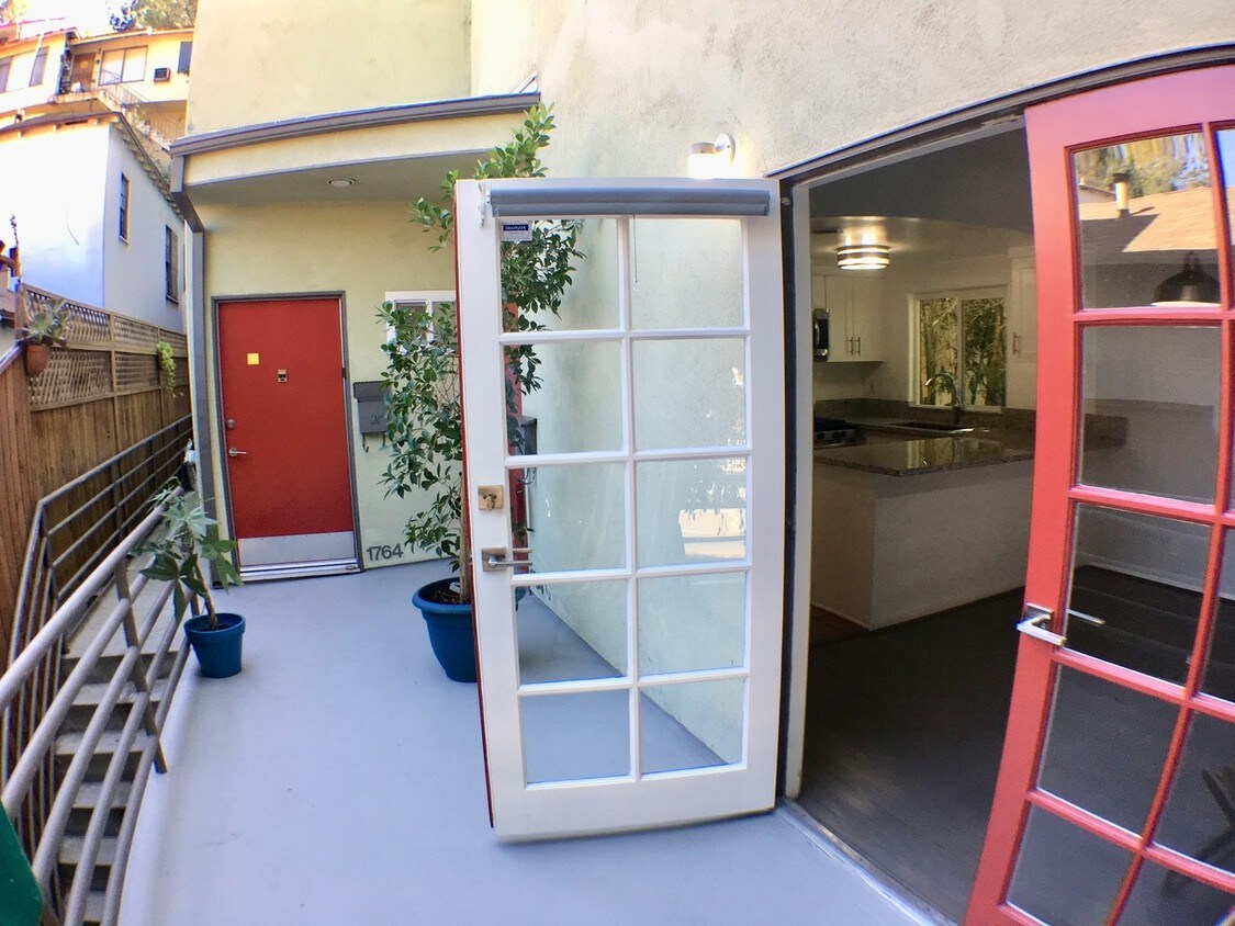 Foto principal - 1764 Silver Lake Blvd