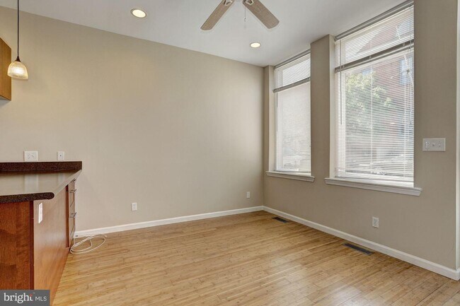 Building Photo - 1301 Washington Blvd