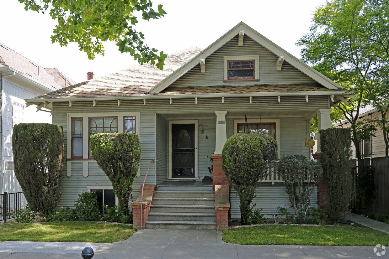 Building Photo - 2623 H St