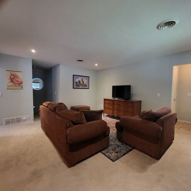 Foto del edificio - Furnished Rental for Lease