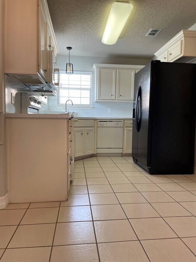 Foto del edificio - 6806 8th St