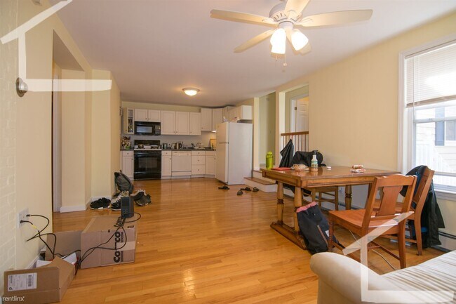 Foto del edificio - 4 br, 2 bath House - 61 Strathmore Rd Apt 1K