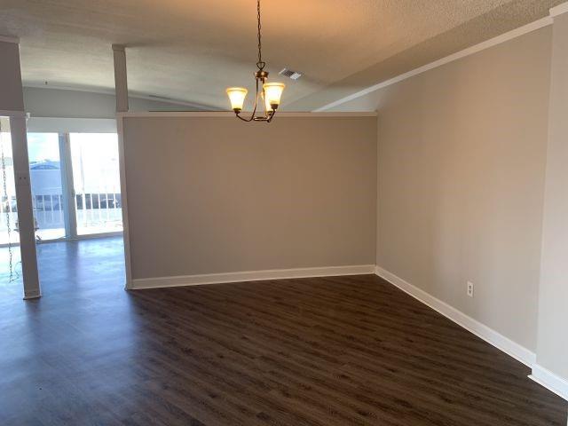 Foto del edificio - 823 S Water St